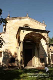 Dettaglio del campanile della Chiesa delle Sante